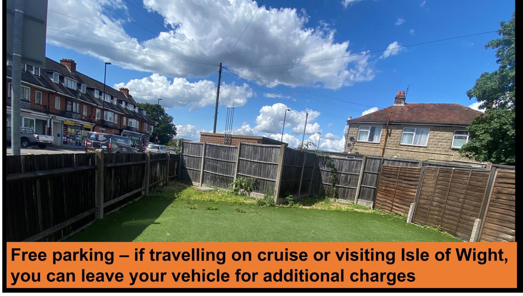 Bittern With Free Parking & Parking For Cruise Available, Full Access To Kitchen In *